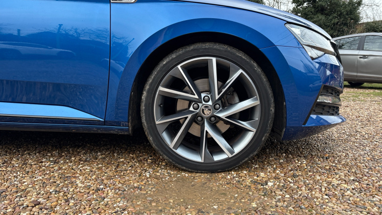 Skoda Superb 1.5 TSI Sport Line Plus 5dr DSG Petrol Estate